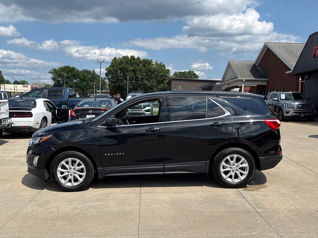 Used 2020 Chevrolet Equinox LT w/ LPO, Floor Liner Package FWD image 3