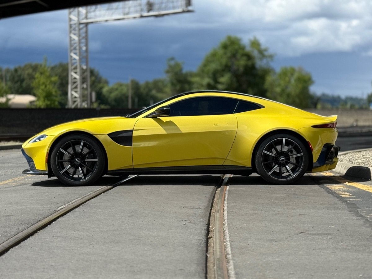 Used 2020 Aston Martin V8 Vantage Coupe RWD image 8