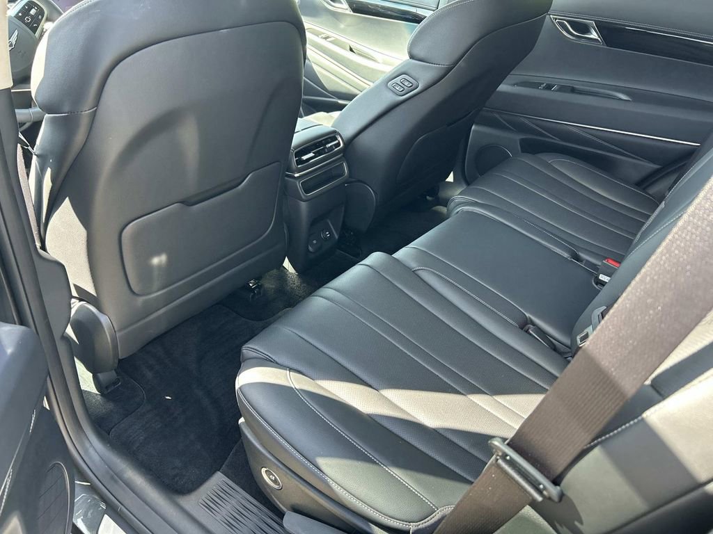 Used 2025 Genesis GV80 2.5T Standard image 24