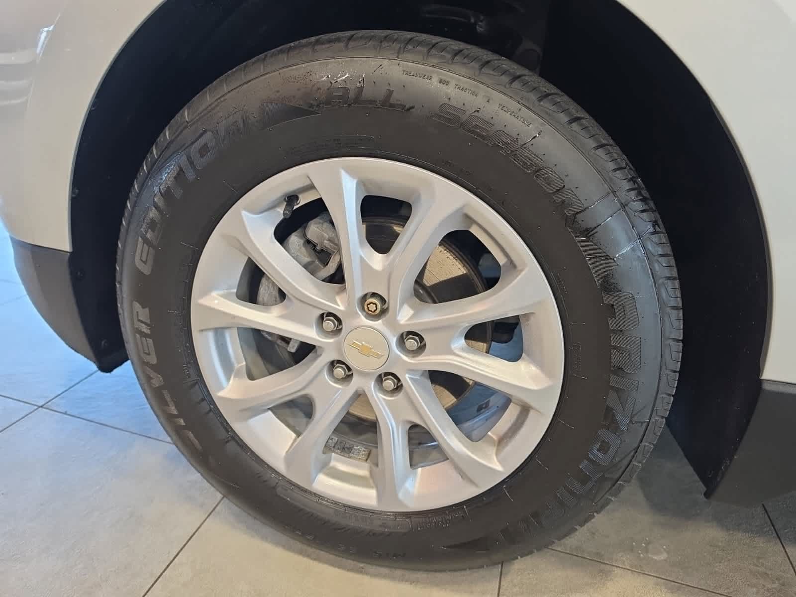 Used 2020 Chevrolet Equinox LT w/ Driver Convenience Package FWD image 16