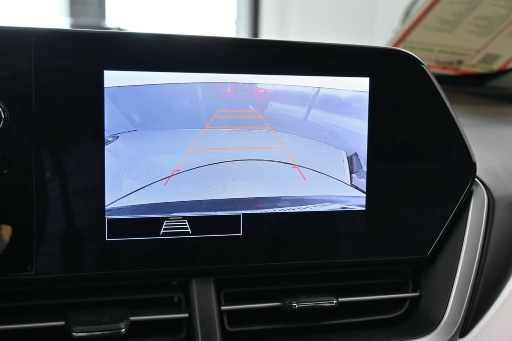 Used 2024 Chevrolet Trax LS FWD image 17