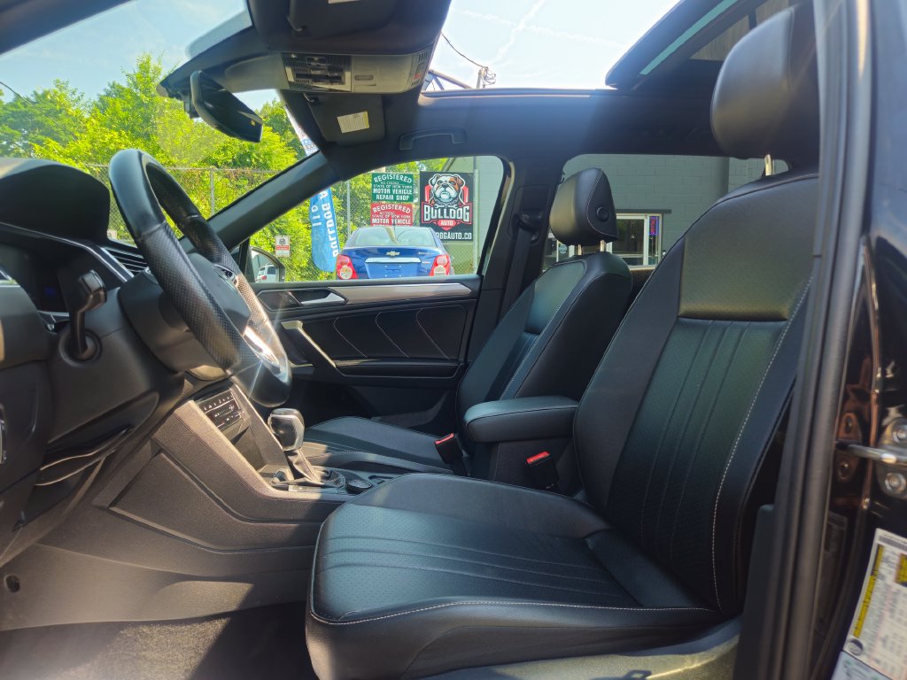 Used 2022 Volkswagen Tiguan SE R-Line AWD/4WD image 22