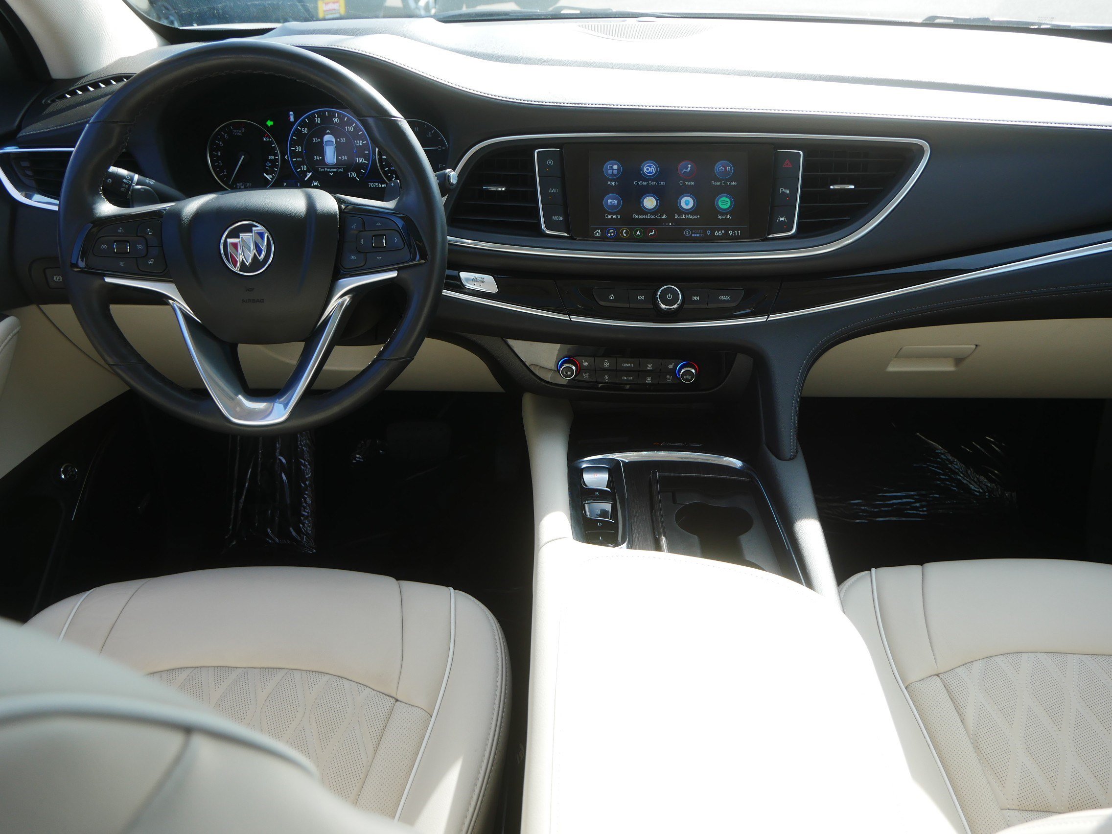 Used 2023 Buick Enclave Avenir w/ Avenir Technology Package AWD/4WD image 10
