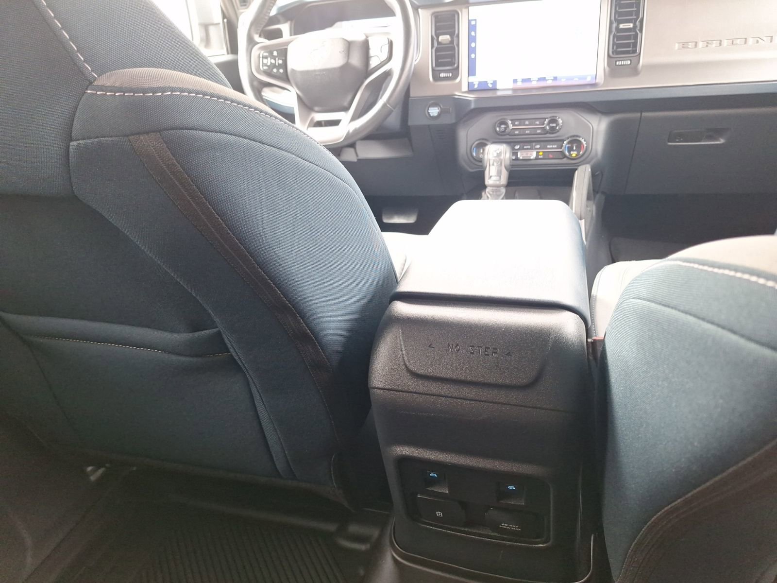 Used 2022 Ford Bronco Outer Banks image 32