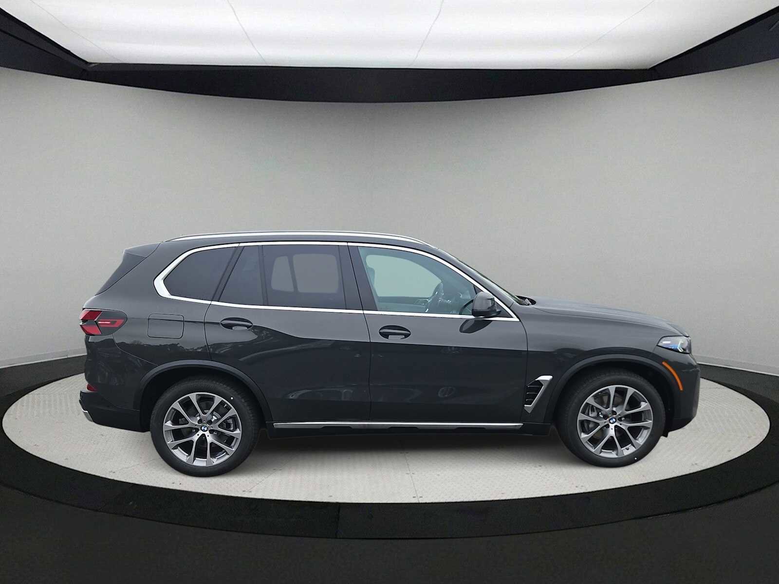 Used 2026 BMW X5 xDrive40i image 9