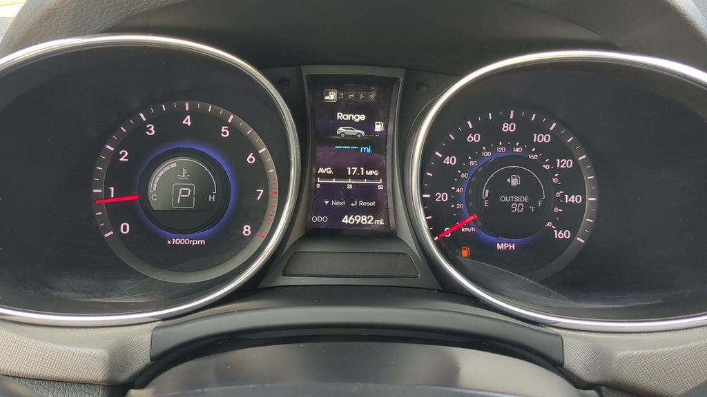 Used 2015 Hyundai Santa Fe Sport 2.0T w/ Option Group 05 AWD/4WD image 23
