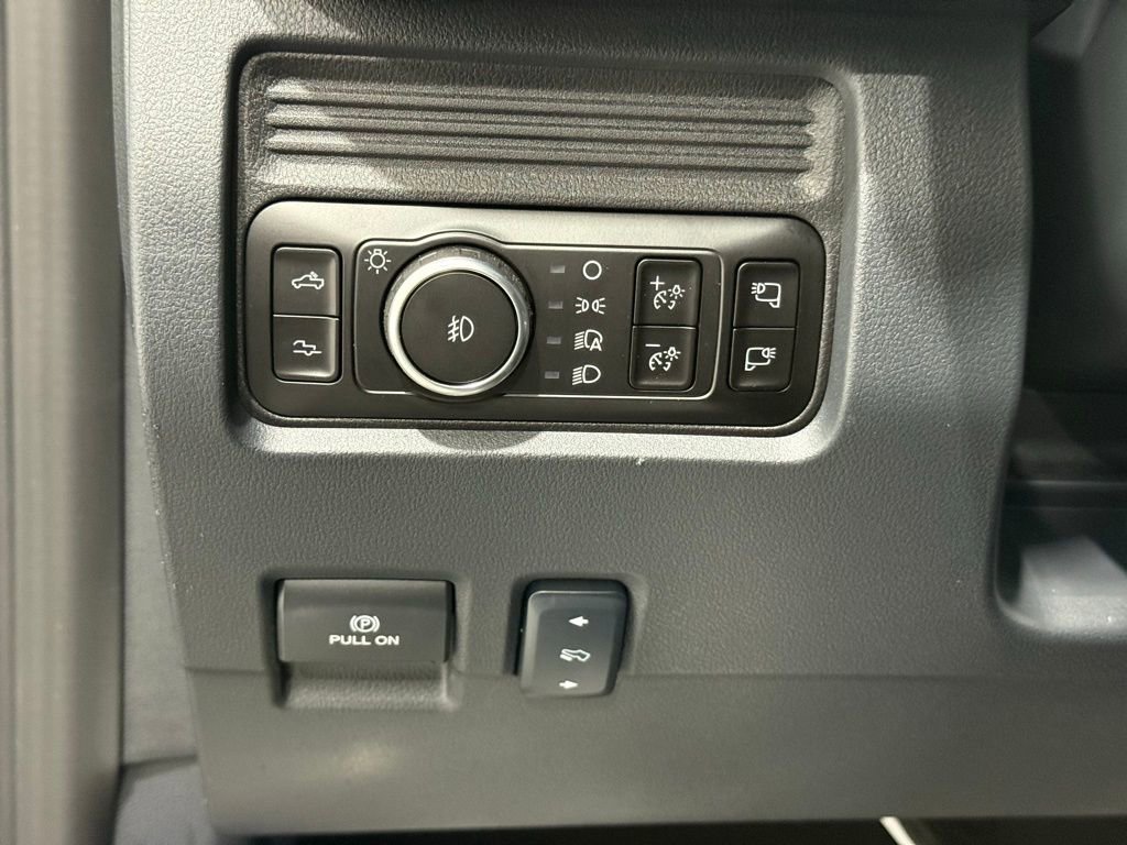 Certified 2026 Ford F450 Platinum AWD/4WD image 33