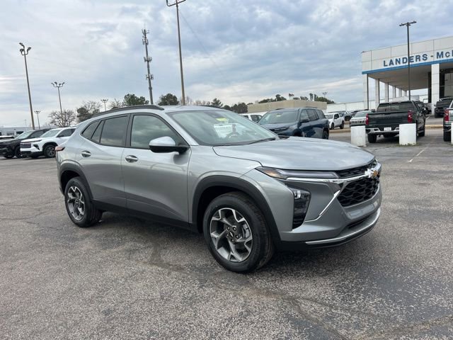 New 2026 Chevrolet Trax LT w/ Sunroof Package FWD image 1