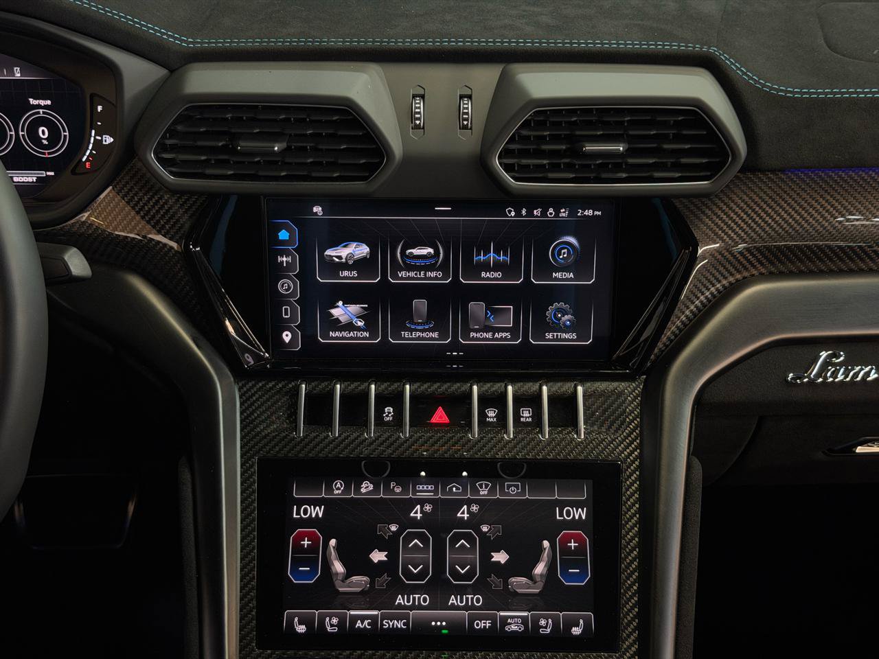 Used 2024 Lamborghini Urus Performante AWD/4WD image 35