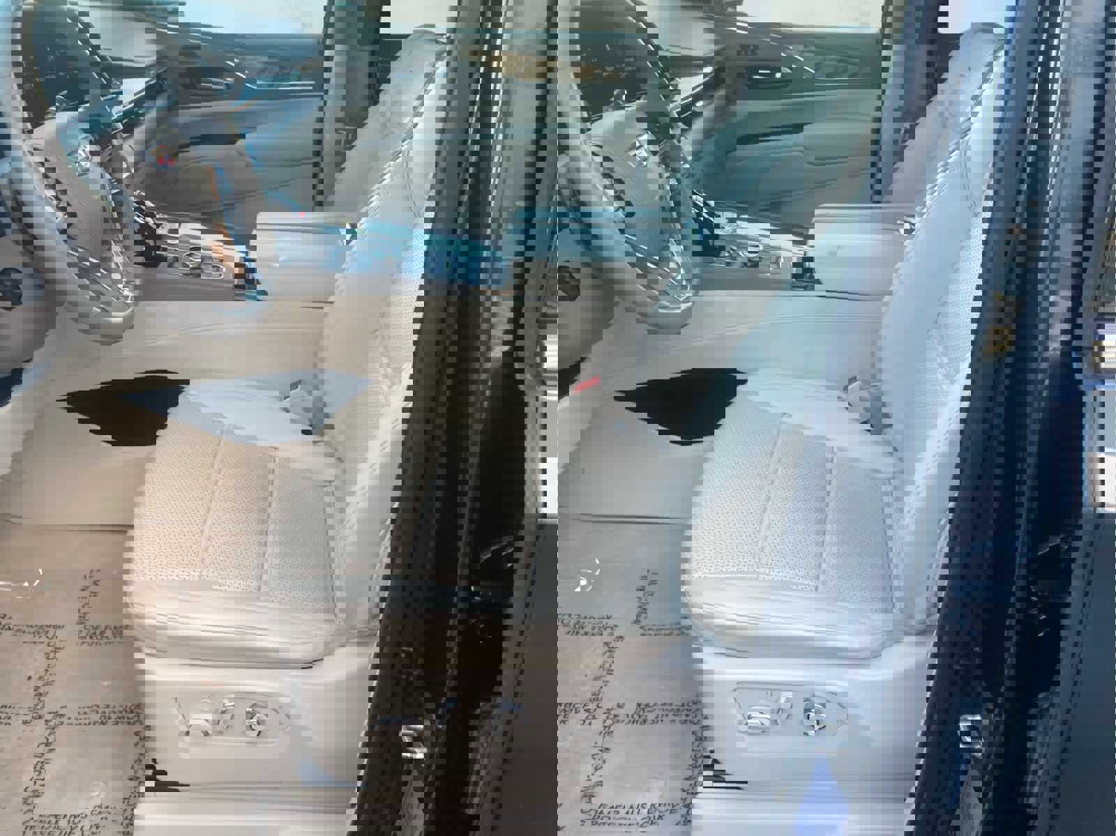 Used 2021 Cadillac Escalade ESV Premium Luxury Platinum image 10