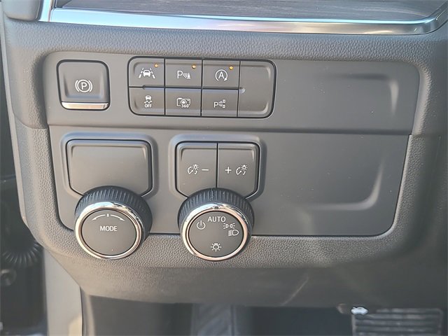 New 2026 Chevrolet Suburban LS w/ LPO, Dark Essentials Package image 25