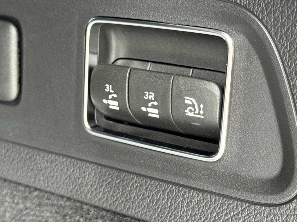 New 2026 Mercedes-Benz GLS 63 AMG 4MATIC image 7