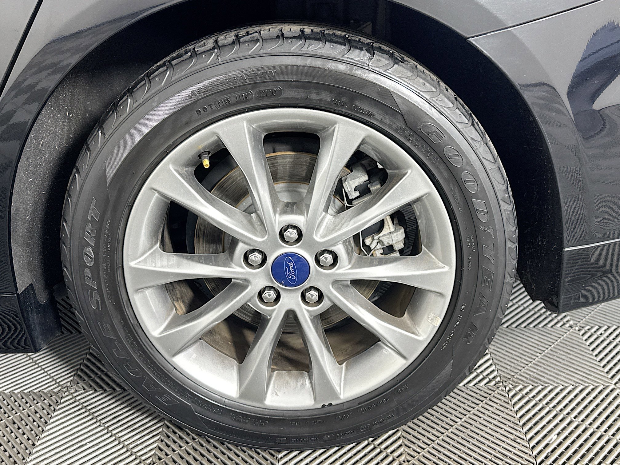 Used 2017 Ford Fusion SE image 66