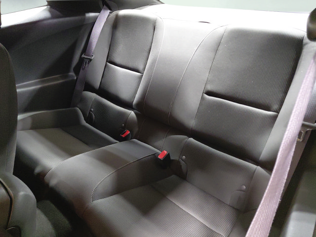 Used 2015 Chevrolet Camaro LT RWD image 17