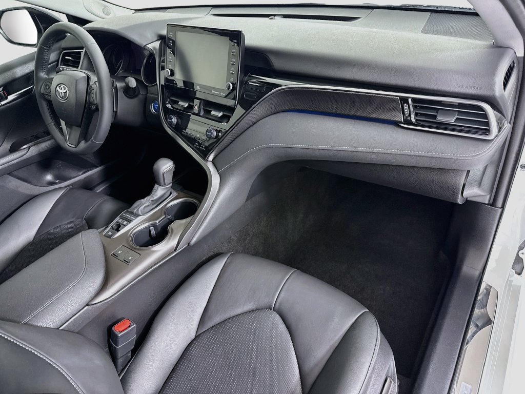 Used 2022 Toyota Camry XSE w/ Navigation Upgrade Package FWD image 17