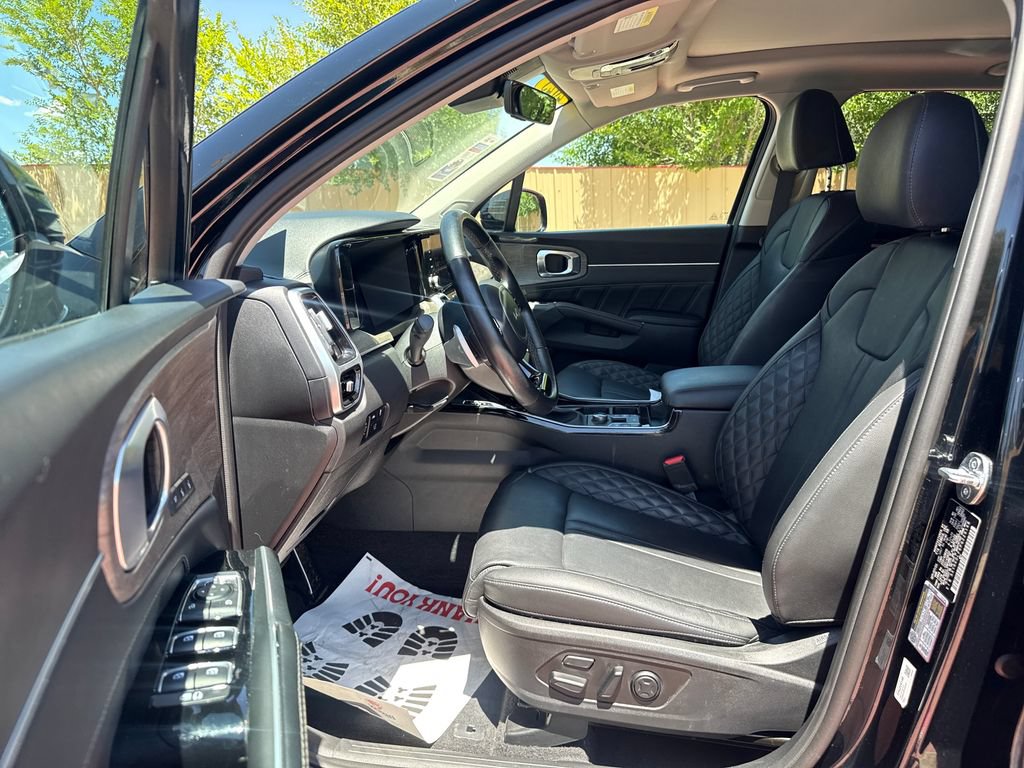 Used 2023 Kia Sorento SX Prestige AWD/4WD image 12