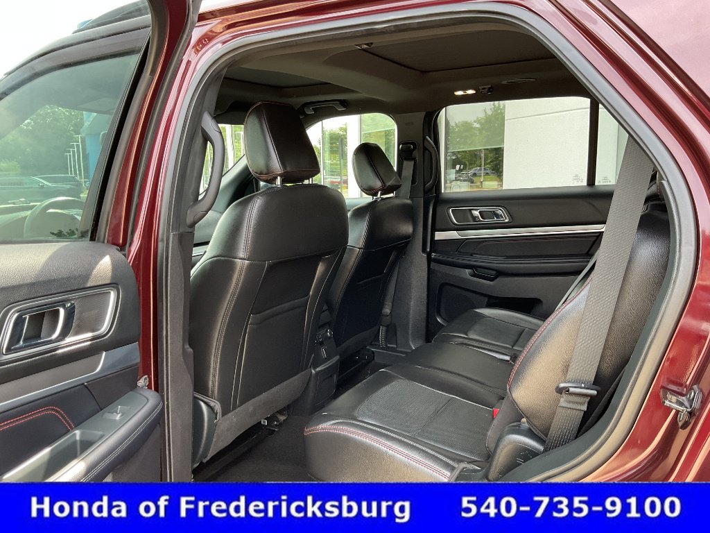 Used 2018 Ford Explorer Sport AWD/4WD image 29