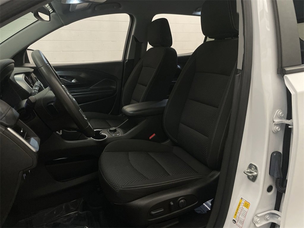 Used 2022 GMC Terrain SLE w/ Driver Convenience Package image 13