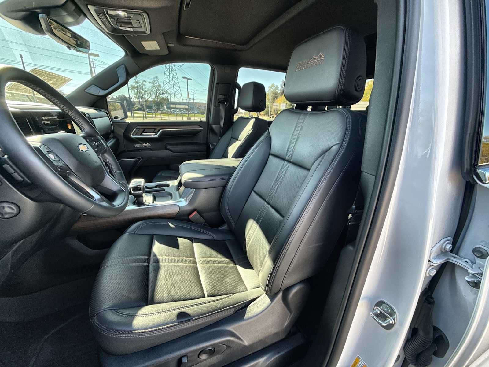 Certified 2023 Chevrolet Silverado 1500 High Country w/ High Country Premium Package AWD/4WD image 19