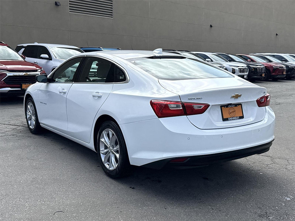 Used 2025 Chevrolet Malibu LT FWD image 5
