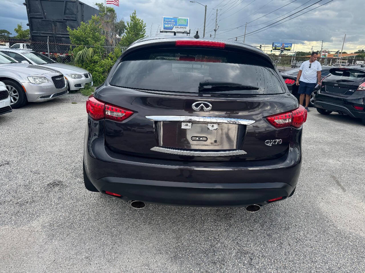 Used 2014 INFINITI QX70 Base 4dr SUV (3.7L V6) image 6