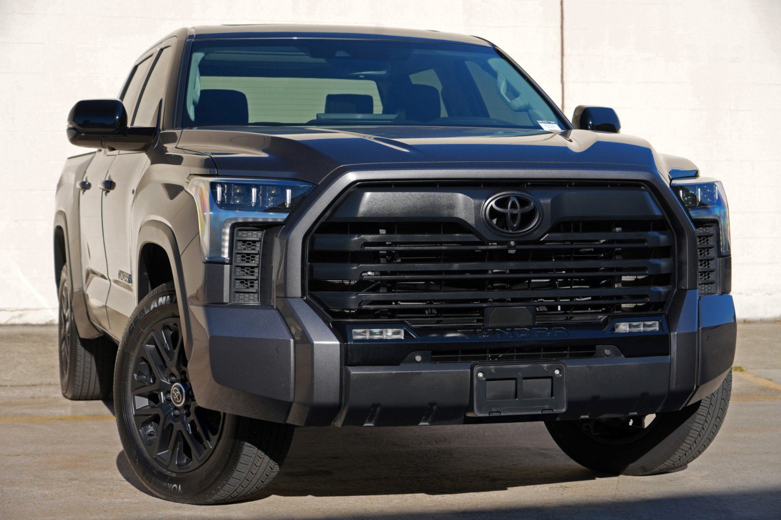 Used 2024 Toyota Tundra Limited AWD/4WD image 4