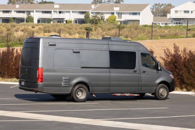 Used 2021 Mercedes-Benz Sprinter 4500 w/ Parking Package image 13