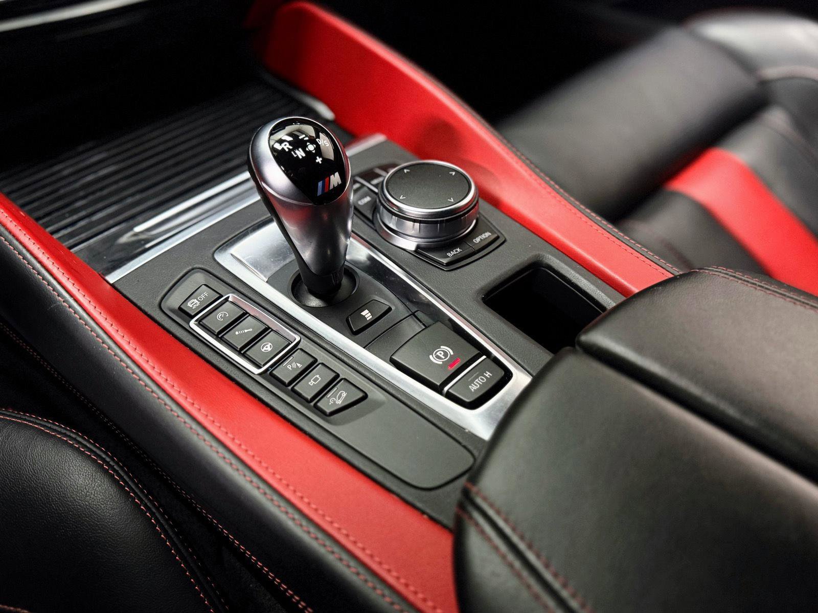 Used 2018 BMW X5 M image 23