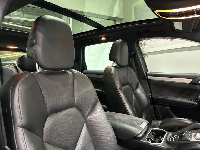 Used 2014 Porsche Cayenne GTS AWD/4WD image 50