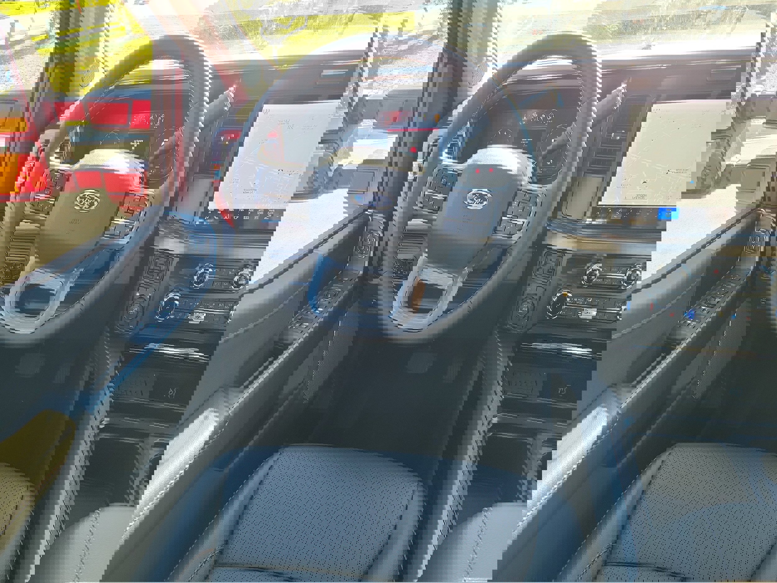 New 2026 Ford F250 Lariat w/ Black Appearance Package image 16