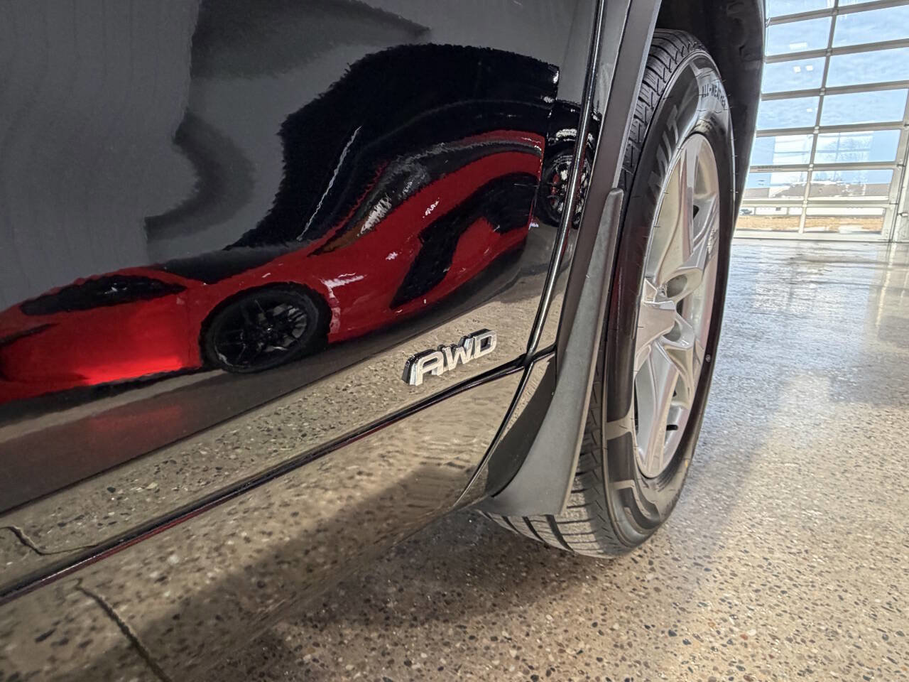 Used 2020 Toyota Highlander LE image 8