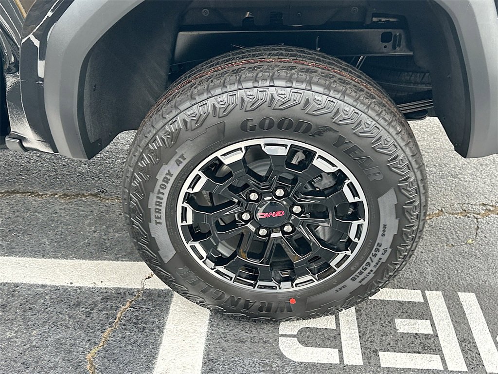 New 2026 GMC Canyon AT4 image 24