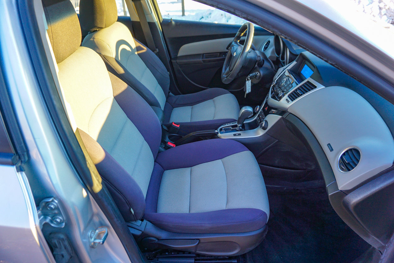 Used 2014 Chevrolet Cruze LS image 21