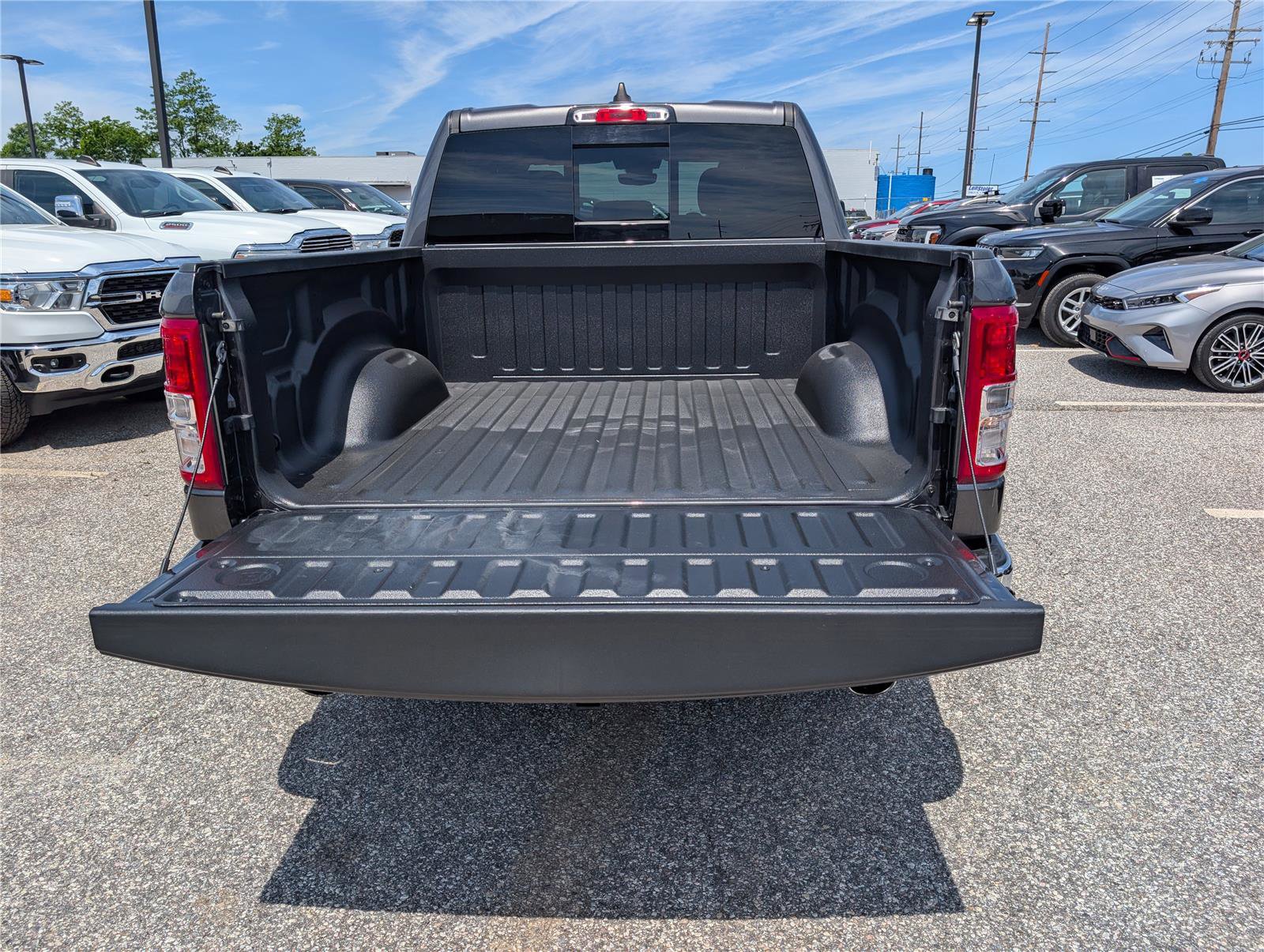 Used 2022 RAM 1500 Big Horn AWD/4WD image 12