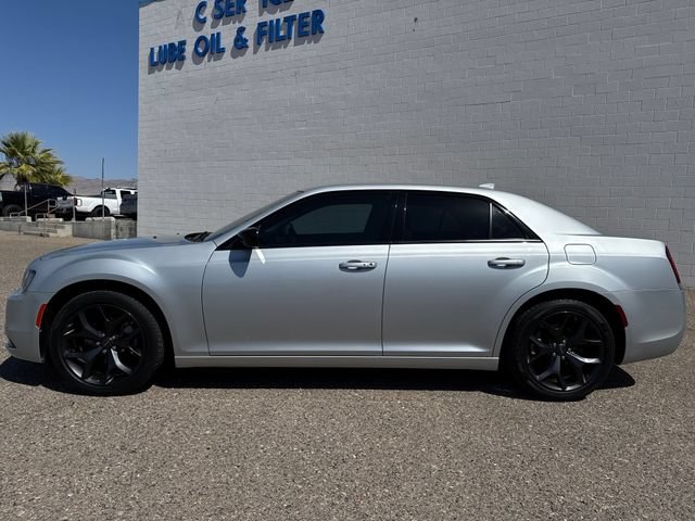Used 2023 Chrysler 300 Touring w/ Sport Appearance Package RWD image 2