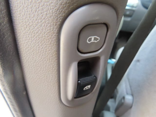Used 2008 Kia Sedona LX FWD image 14