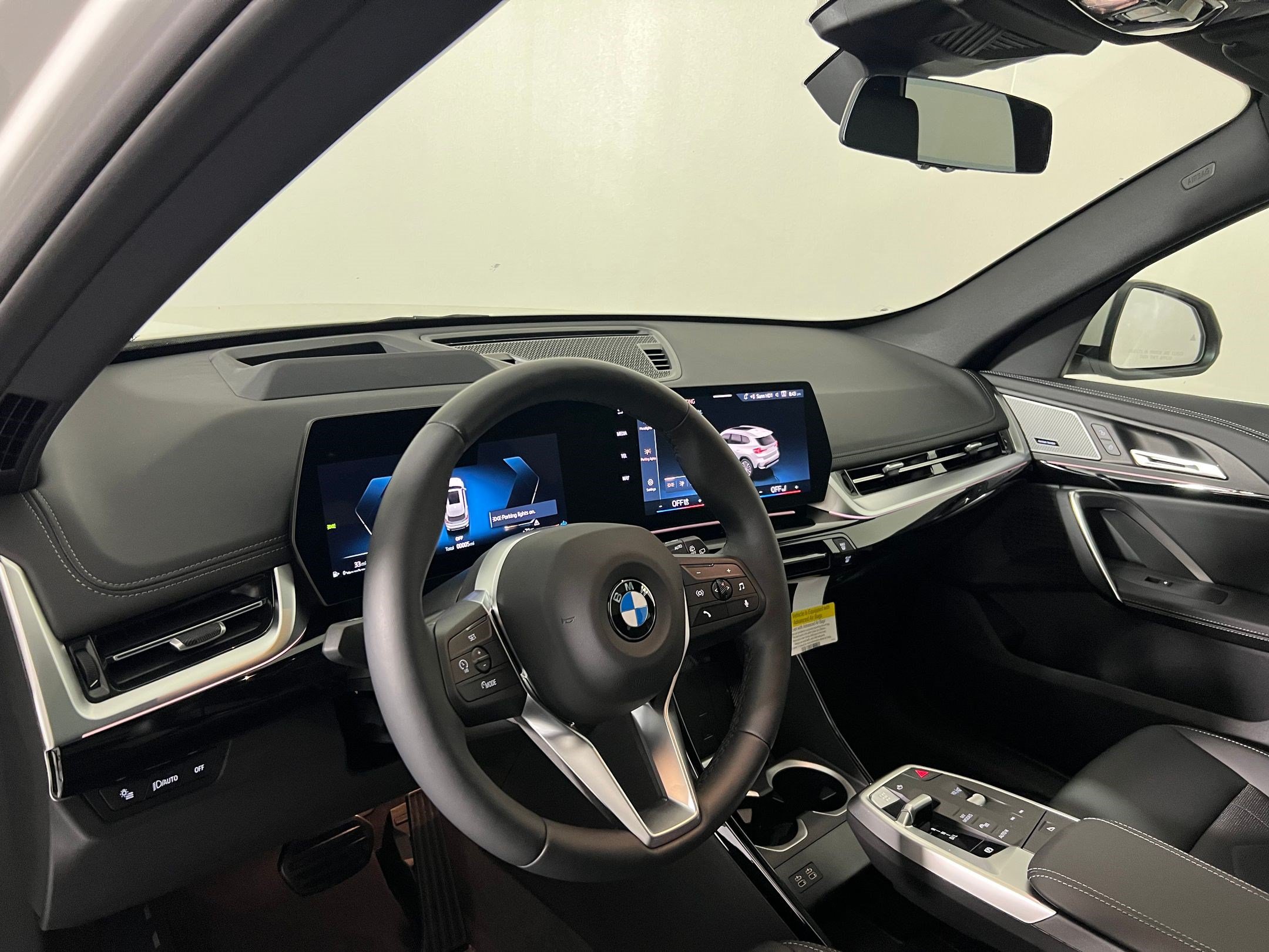 New 2026 BMW X1 xDrive28i w/ Technology Package AWD/4WD image 3