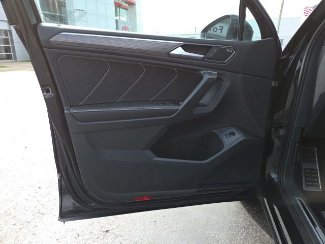 Certified 2024 Volkswagen Tiguan SEL R-Line image 12