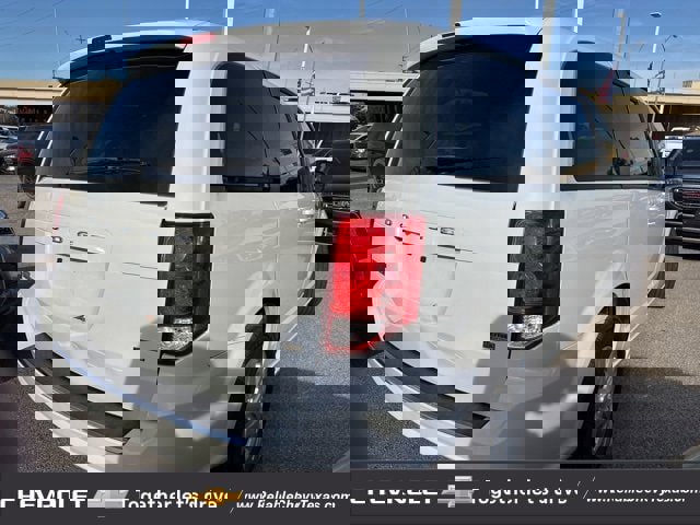 Used 2018 Dodge Grand Caravan SE w/ UConnect Hands-Free Group image 8