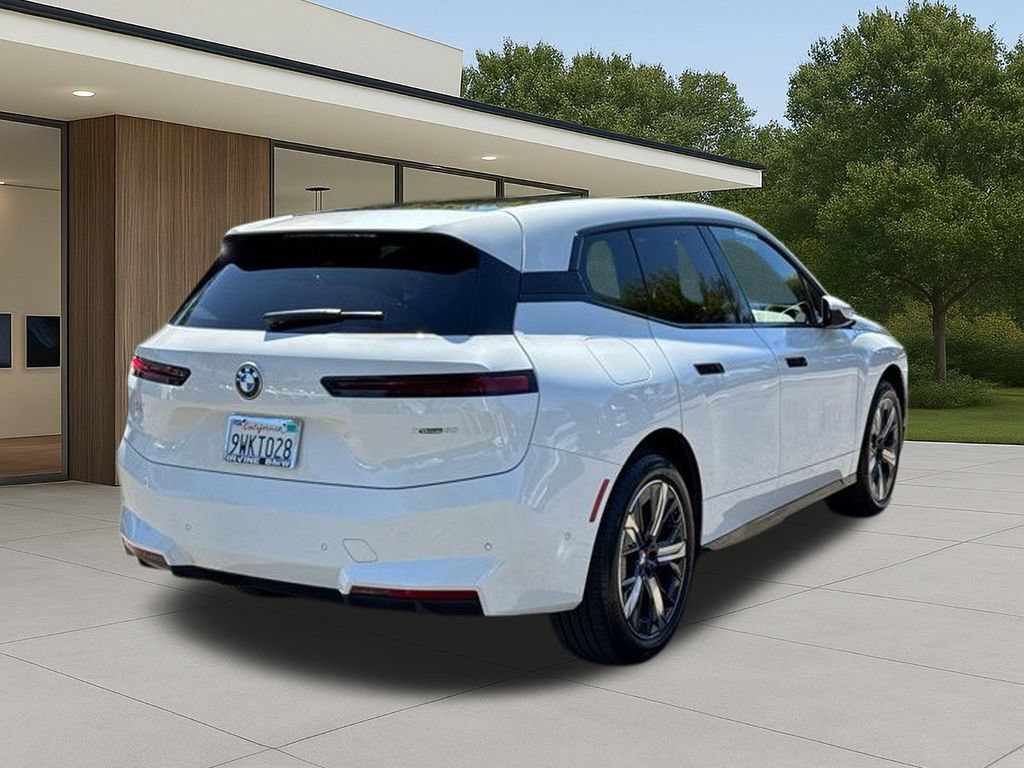 Used 2026 BMW iX xDrive60 AWD/4WD image 8