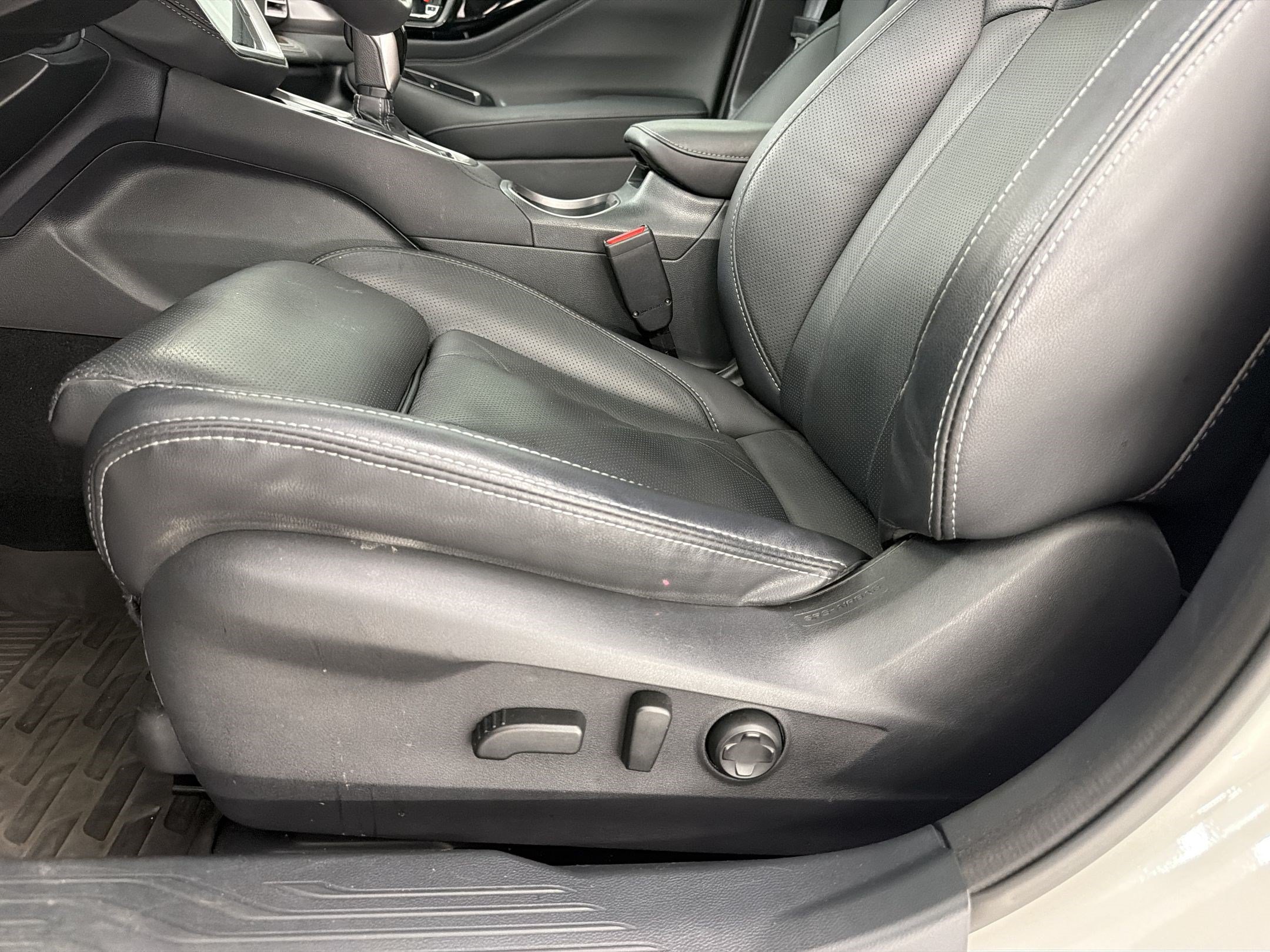 Used 2024 Subaru Outback Touring XT AWD/4WD image 16