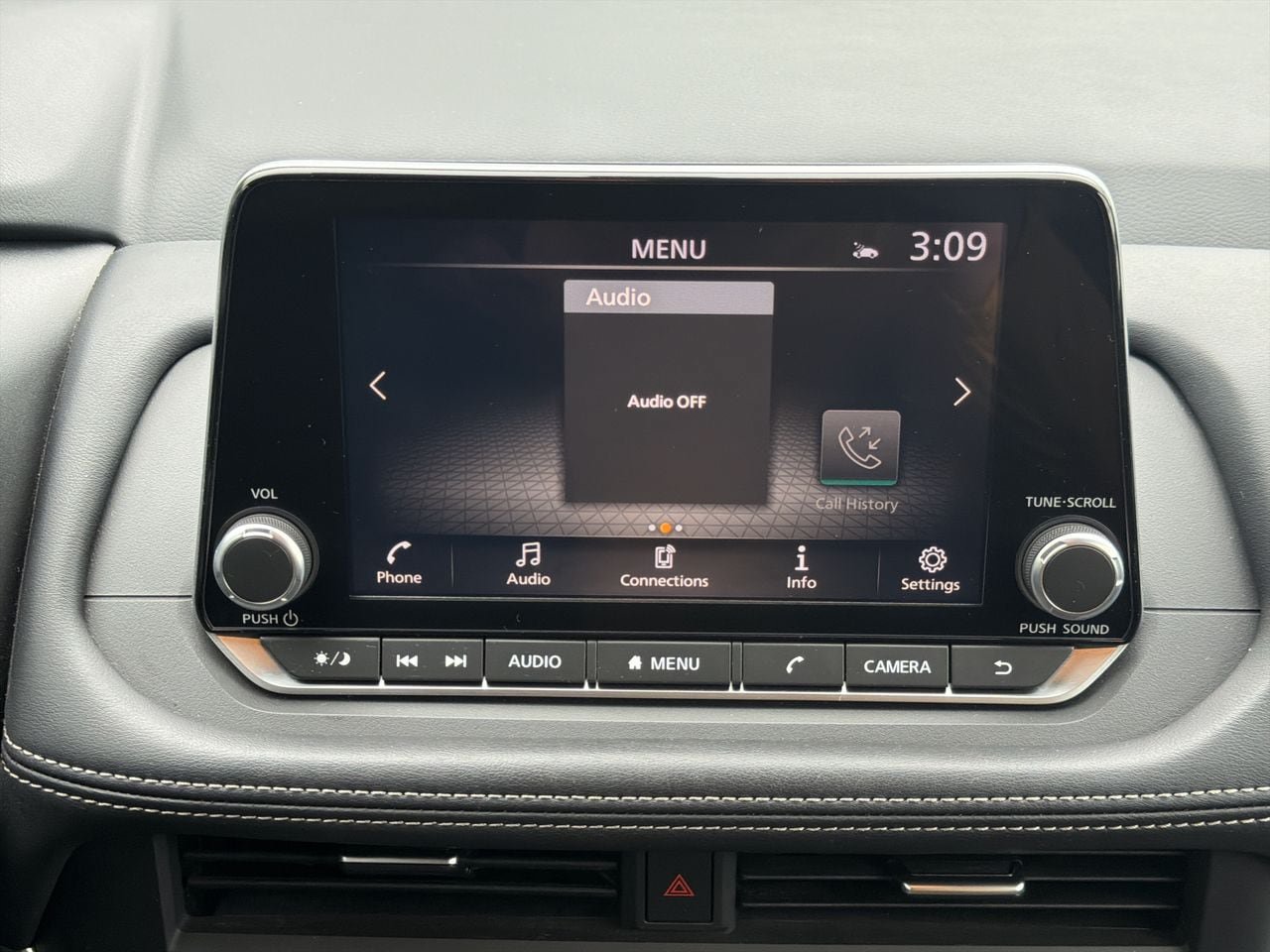 Used 2024 Nissan Rogue SV AWD/4WD image 16
