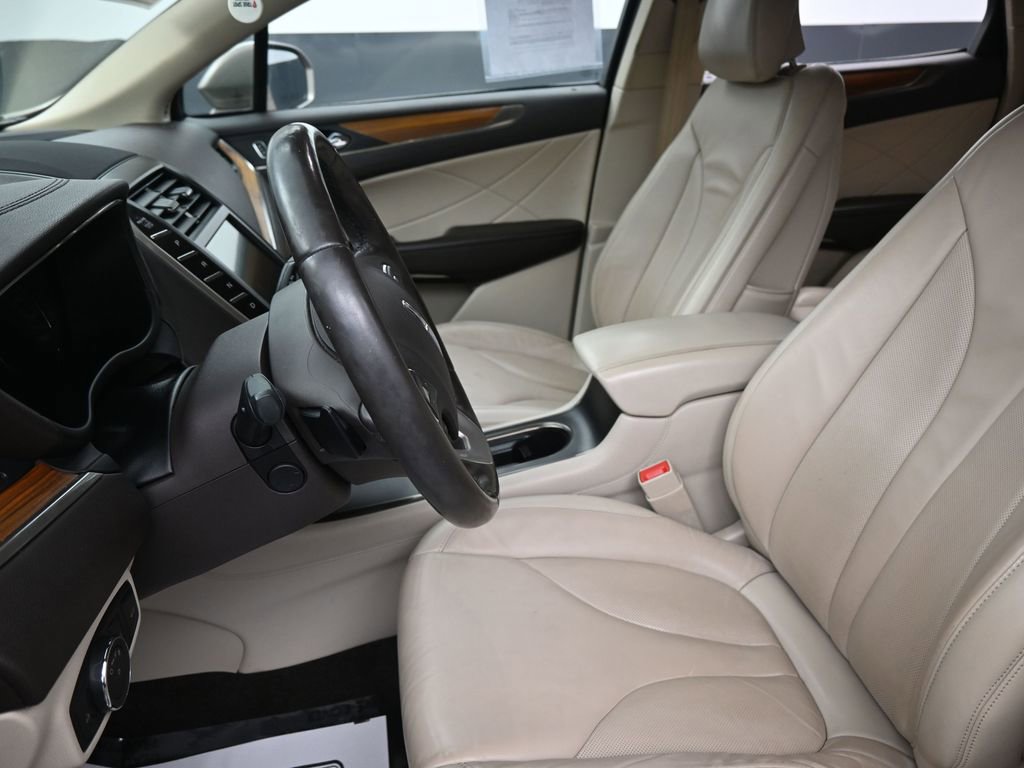 Used 2018 Lincoln MKC Select w/ Select Plus Package image 25