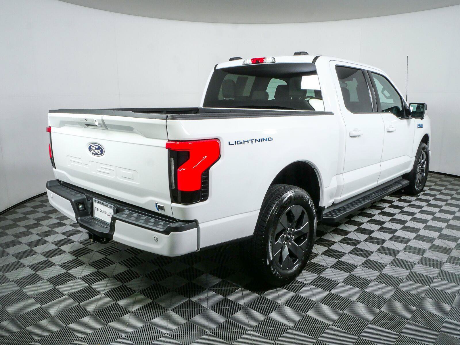 Used 2024 Ford F150 Lightning Flash AWD/4WD image 3