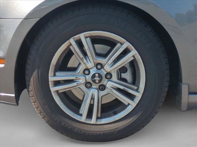 Used 2014 Ford Mustang Coupe RWD image 9