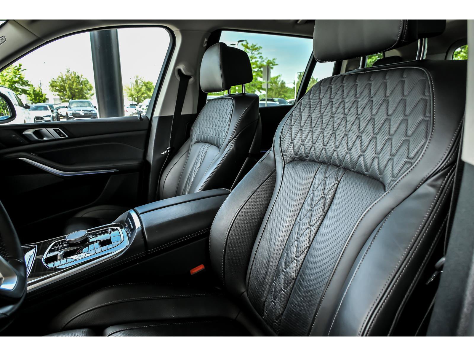 Used 2025 BMW X7 xDrive40i AWD/4WD image 12