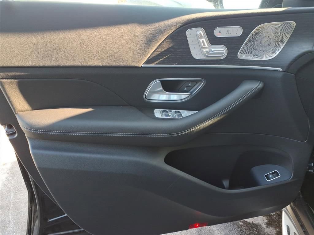 New 2026 Mercedes-Benz GLS 450 4MATIC image 11
