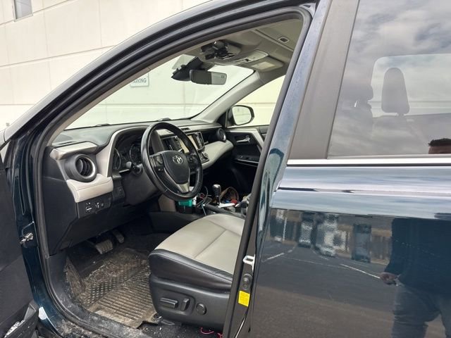 Used 2018 Toyota RAV4 Limited image 19