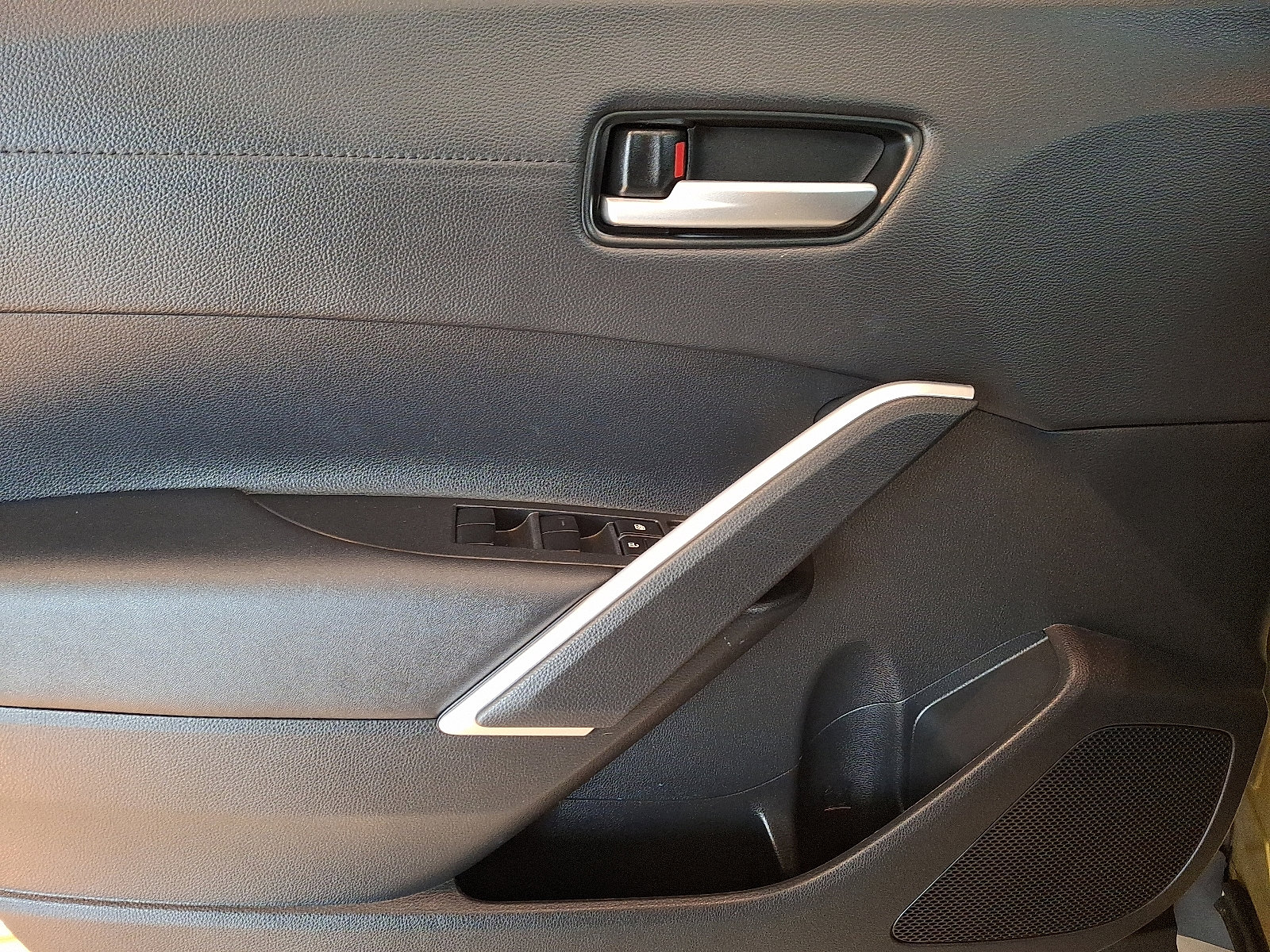 Certified 2023 Toyota Corolla Cross XSE image 13