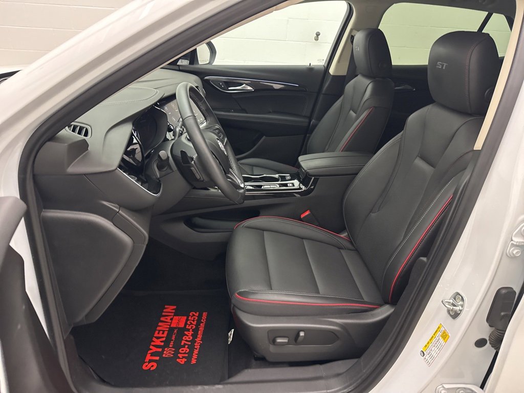 Used 2022 Buick Envision Essence w/ Technology Package I image 28